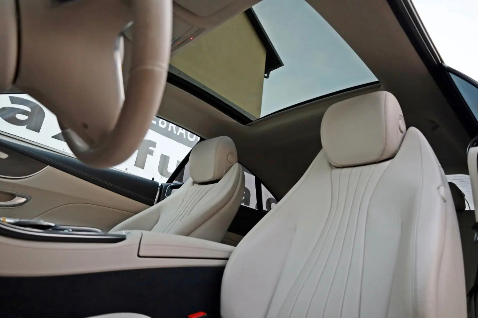 E 200 Coupe  Avantgarde  SH Kamera ACC Panorama