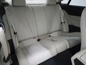 E 200 Coupe  Avantgarde  SH Kamera ACC Panorama