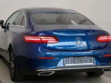 E 200 Coupe  Avantgarde  SH Kamera ACC Panorama