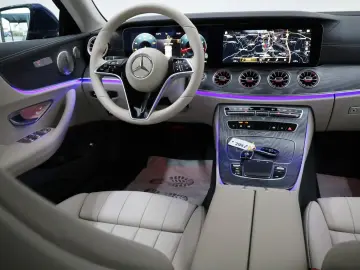 E 200 Coupe  Avantgarde  SH Kamera ACC Panorama