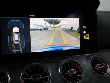 E 200 Coupe  Avantgarde  SH Kamera ACC Panorama