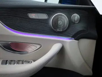 E 200 Coupe  Avantgarde  SH Kamera ACC Panorama