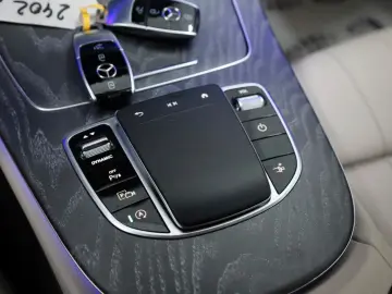 E 200 Coupe  Avantgarde  SH Kamera ACC Panorama