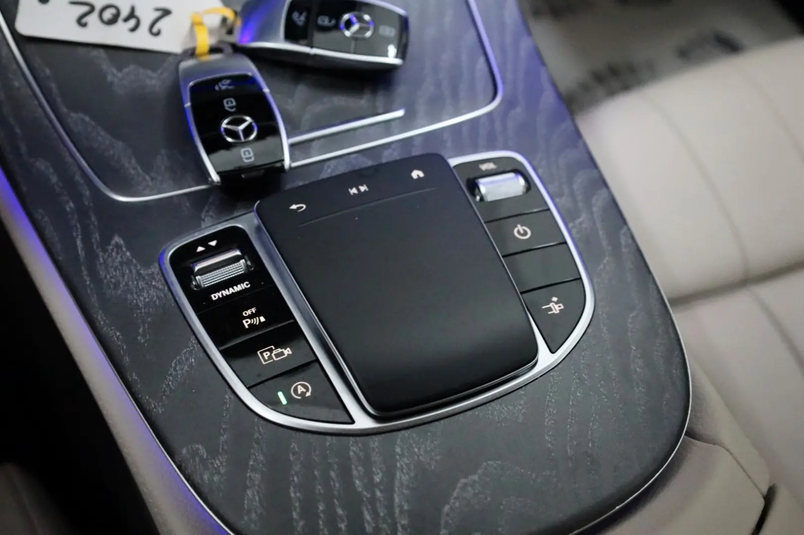 E 200 Coupe  Avantgarde  SH Kamera ACC Panorama