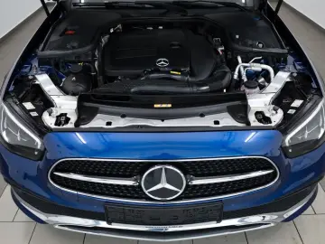 E 200 Coupe  Avantgarde  SH Kamera ACC Panorama