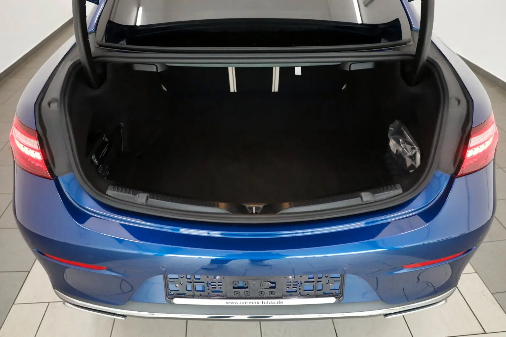 E 200 Coupe  Avantgarde  SH Kamera ACC Panorama