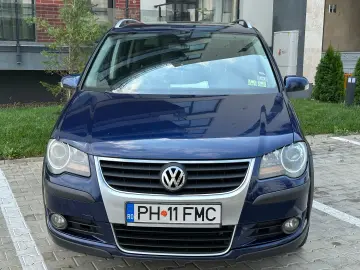 Volkswagen Touran CROSS