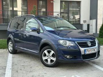 Volkswagen Touran CROSS