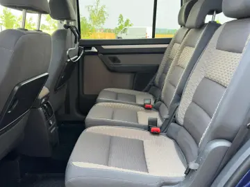 Volkswagen Touran CROSS