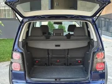 Volkswagen Touran CROSS