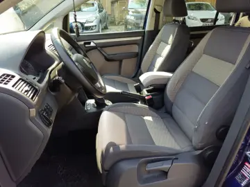 Volkswagen Touran CROSS