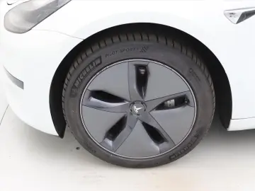 Model 3 Standard RWD Plus [ AUTOPILOT 60 kWh PRE