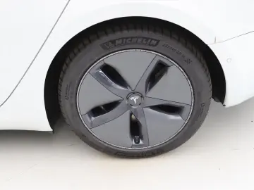 Model 3 Standard RWD Plus [ AUTOPILOT 60 kWh PRE