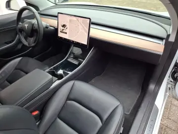 Model 3 Standard RWD Plus [ AUTOPILOT 60 kWh PRE