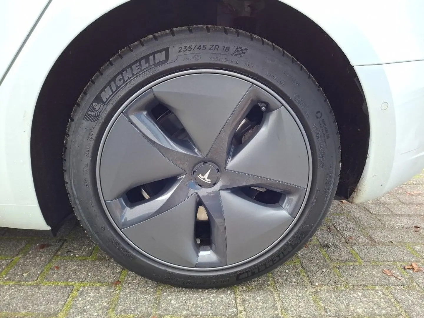 Model 3 Standard RWD Plus [ AUTOPILOT 60 kWh PRE