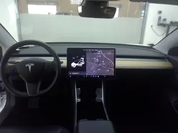 Model 3 Standard RWD Plus [ AUTOPILOT 60 kWh PRE