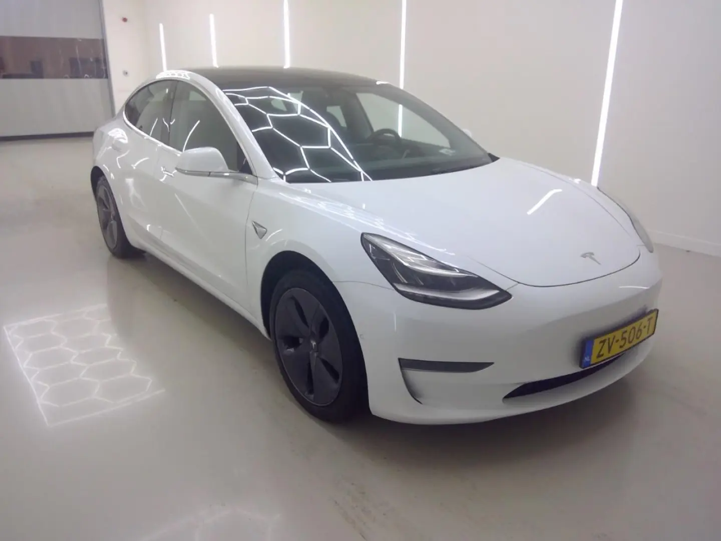 Model 3 Standard RWD Plus [ AUTOPILOT 60 kWh PRE