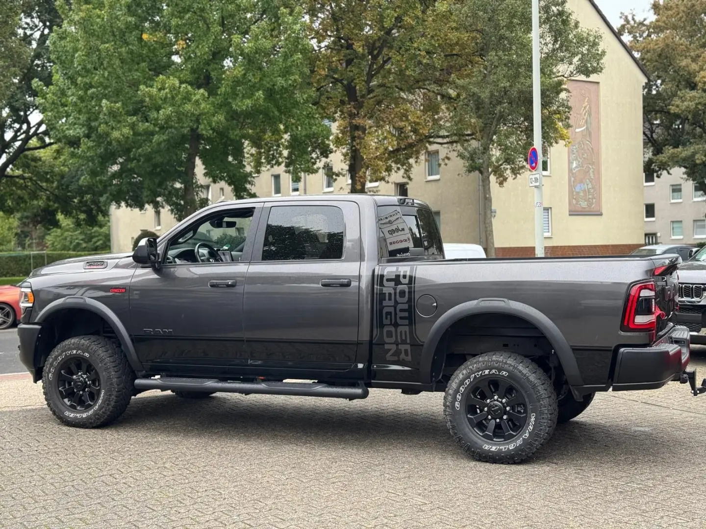 RAM 2500 Power Wagon 6.4 V8 4x4 12  Navi   AHK