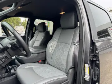 RAM 2500 Power Wagon 6.4 V8 4x4 12  Navi   AHK