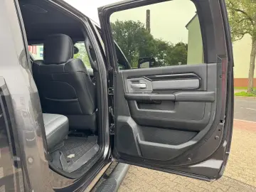 RAM 2500 Power Wagon 6.4 V8 4x4 12  Navi   AHK