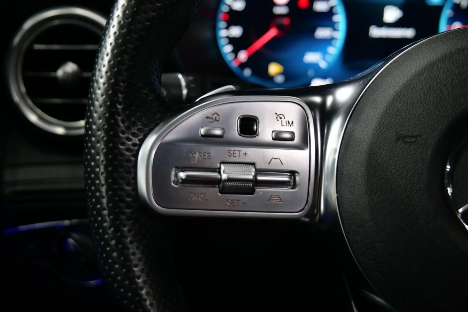 GLC 300 de 4Matic LED PANO AMG-Lenkrad Kamera