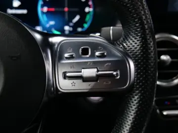 GLC 300 de 4Matic LED PANO AMG-Lenkrad Kamera