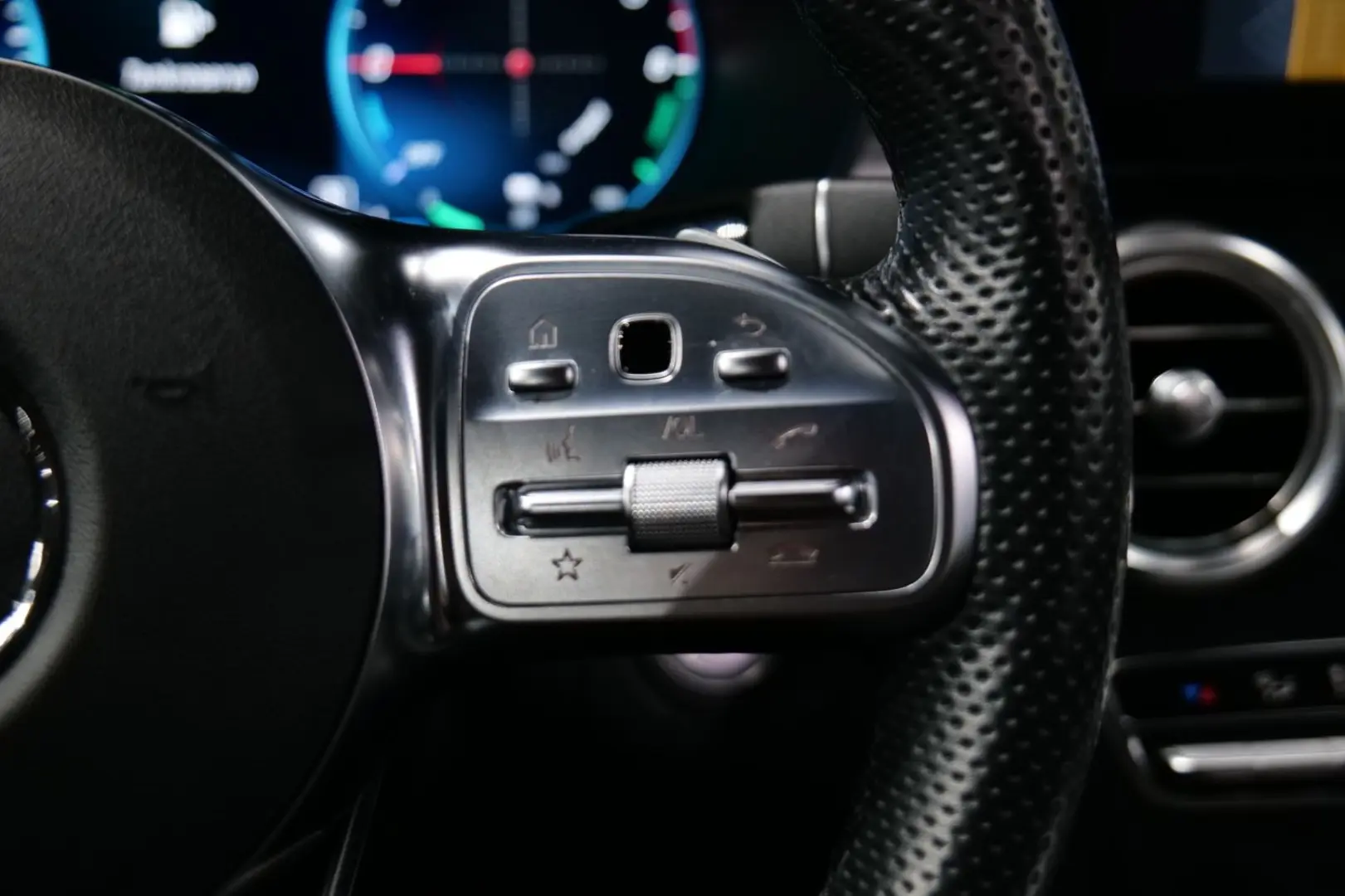 GLC 300 de 4Matic LED PANO AMG-Lenkrad Kamera