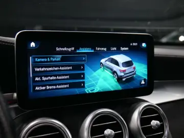 GLC 300 de 4Matic LED PANO AMG-Lenkrad Kamera