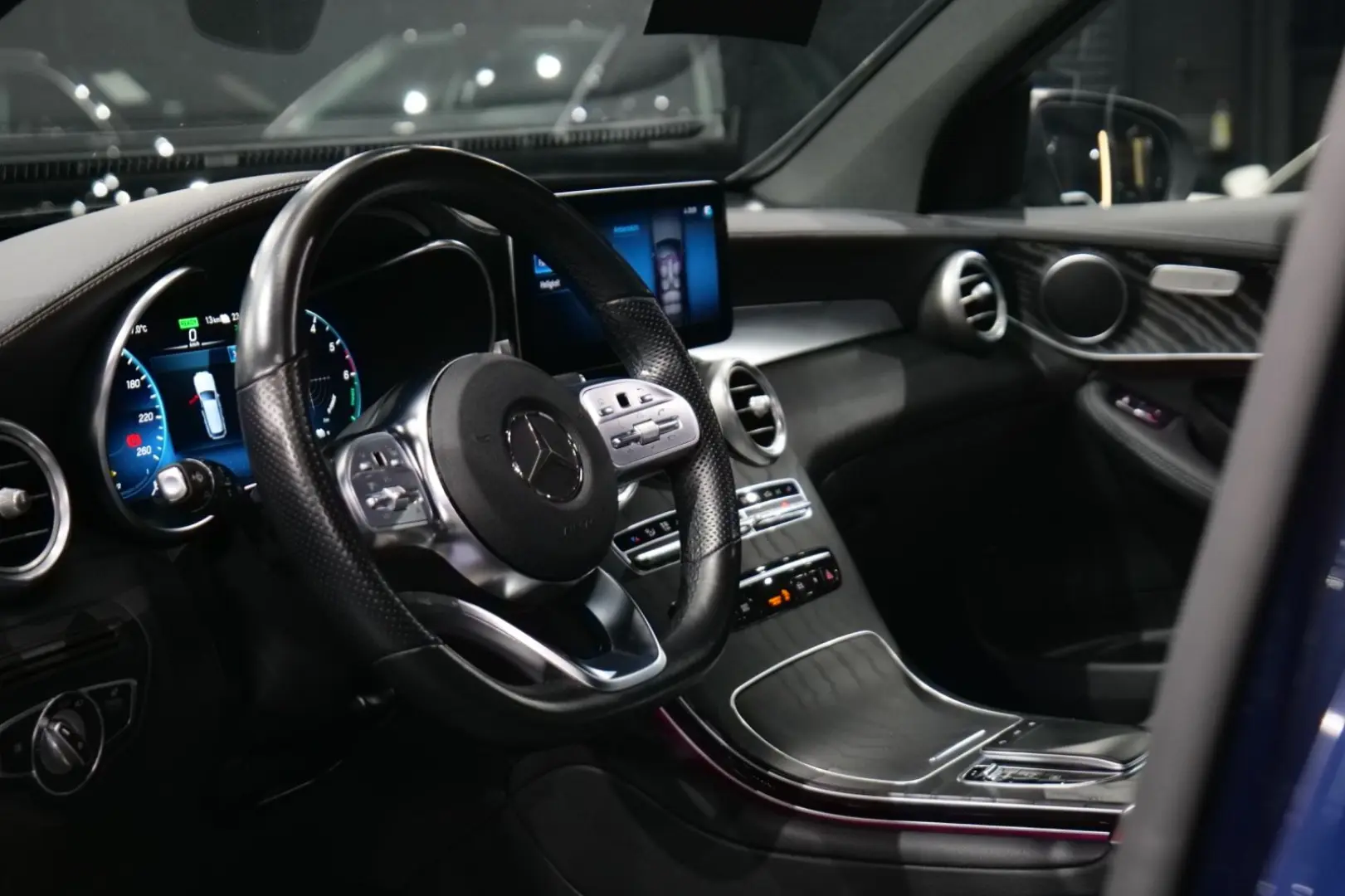 GLC 300 de 4Matic LED PANO AMG-Lenkrad Kamera