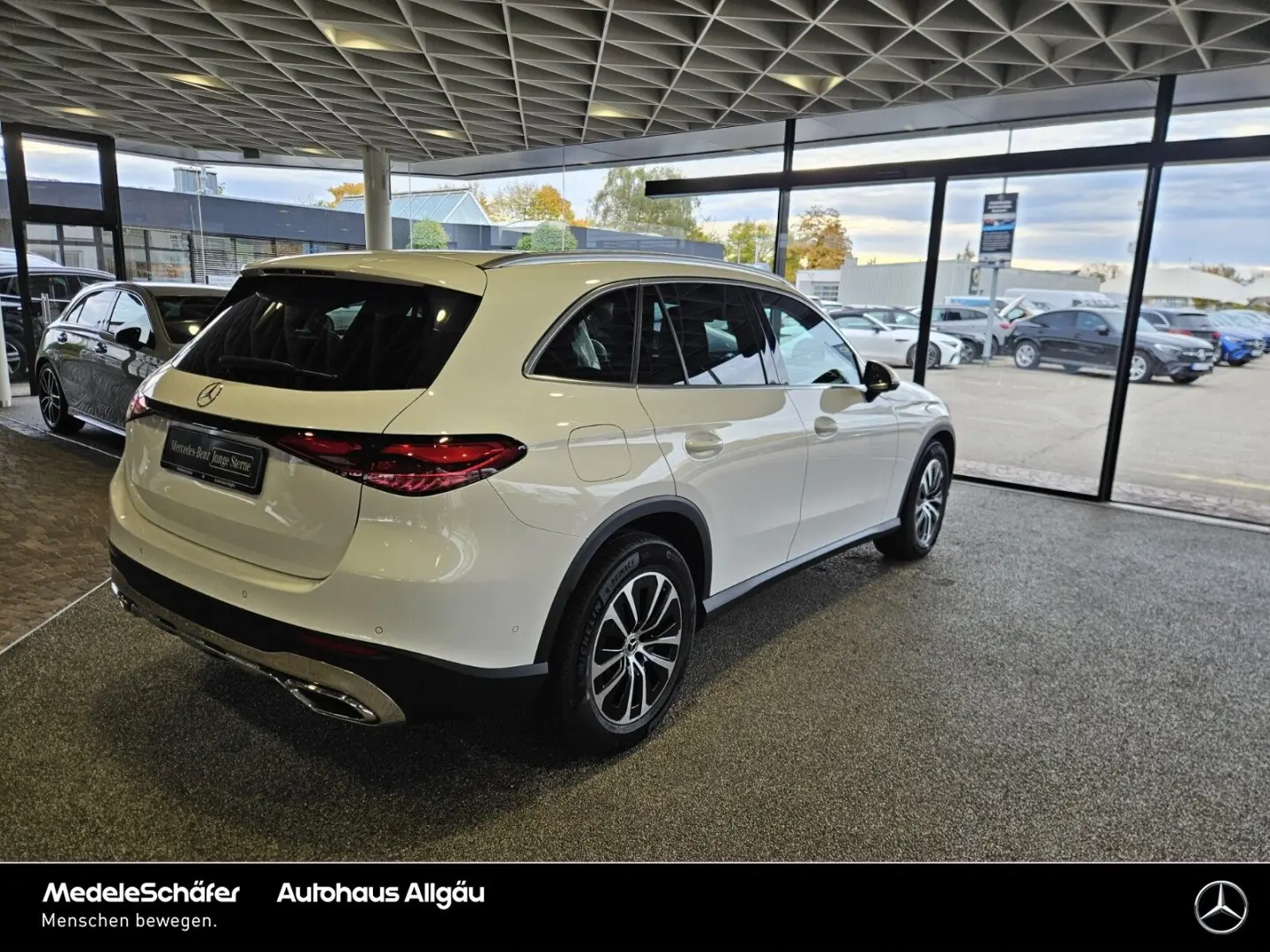 GLC 220 d 4M Avantgarde Distronic Pano 360  3D