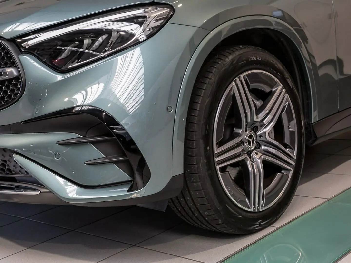 GLC 200 AMG PANO AHK STANDHZG MEMORY TOTWINKEL