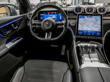 GLC 200 AMG PANO AHK STANDHZG MEMORY TOTWINKEL