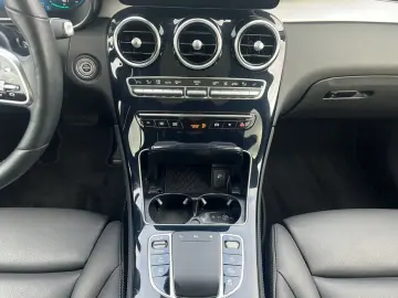 GLC 300 e 4M Night AHK Sound 360  Pano Distro