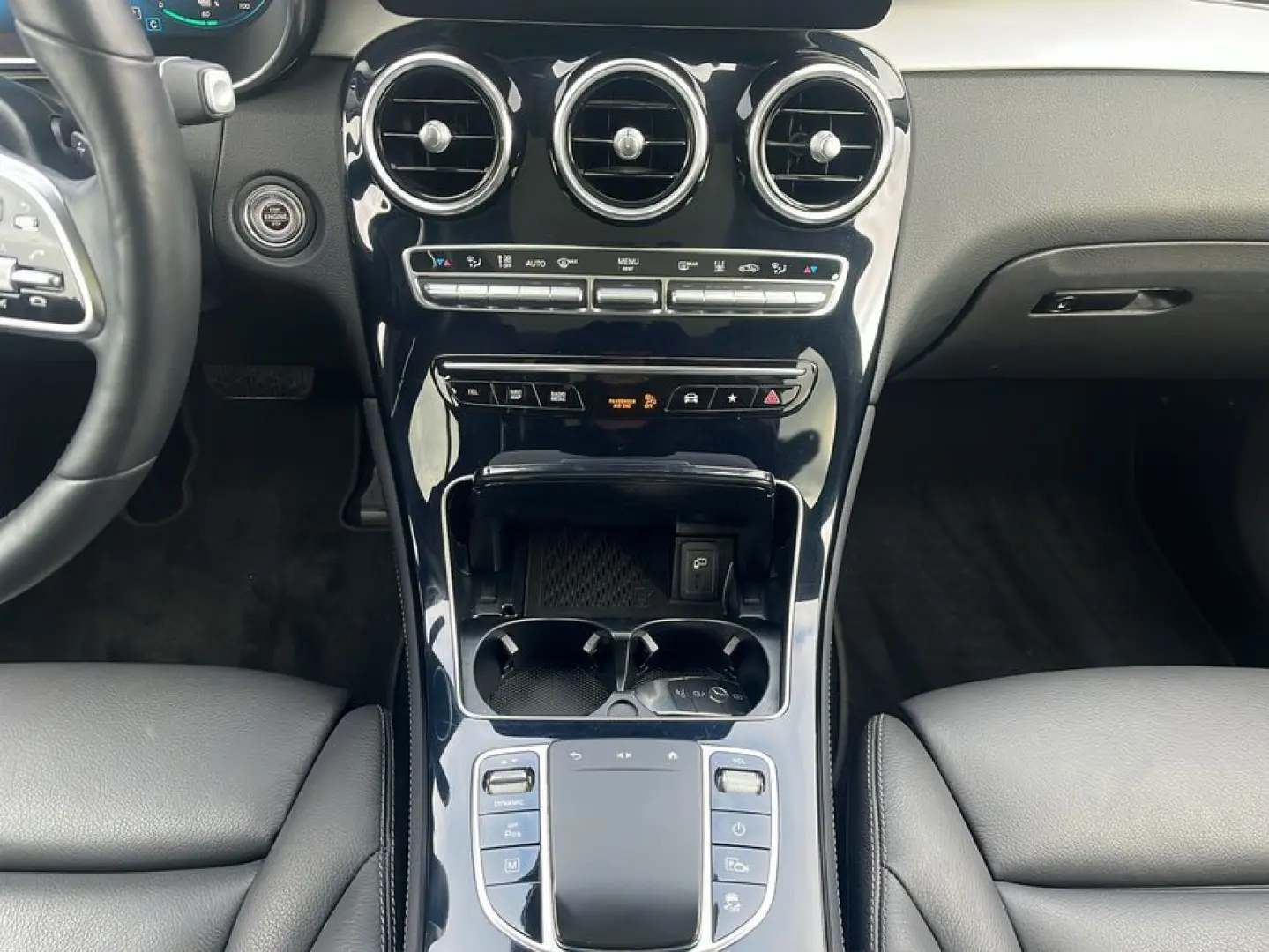 GLC 300 e 4M Night AHK Sound 360  Pano Distro