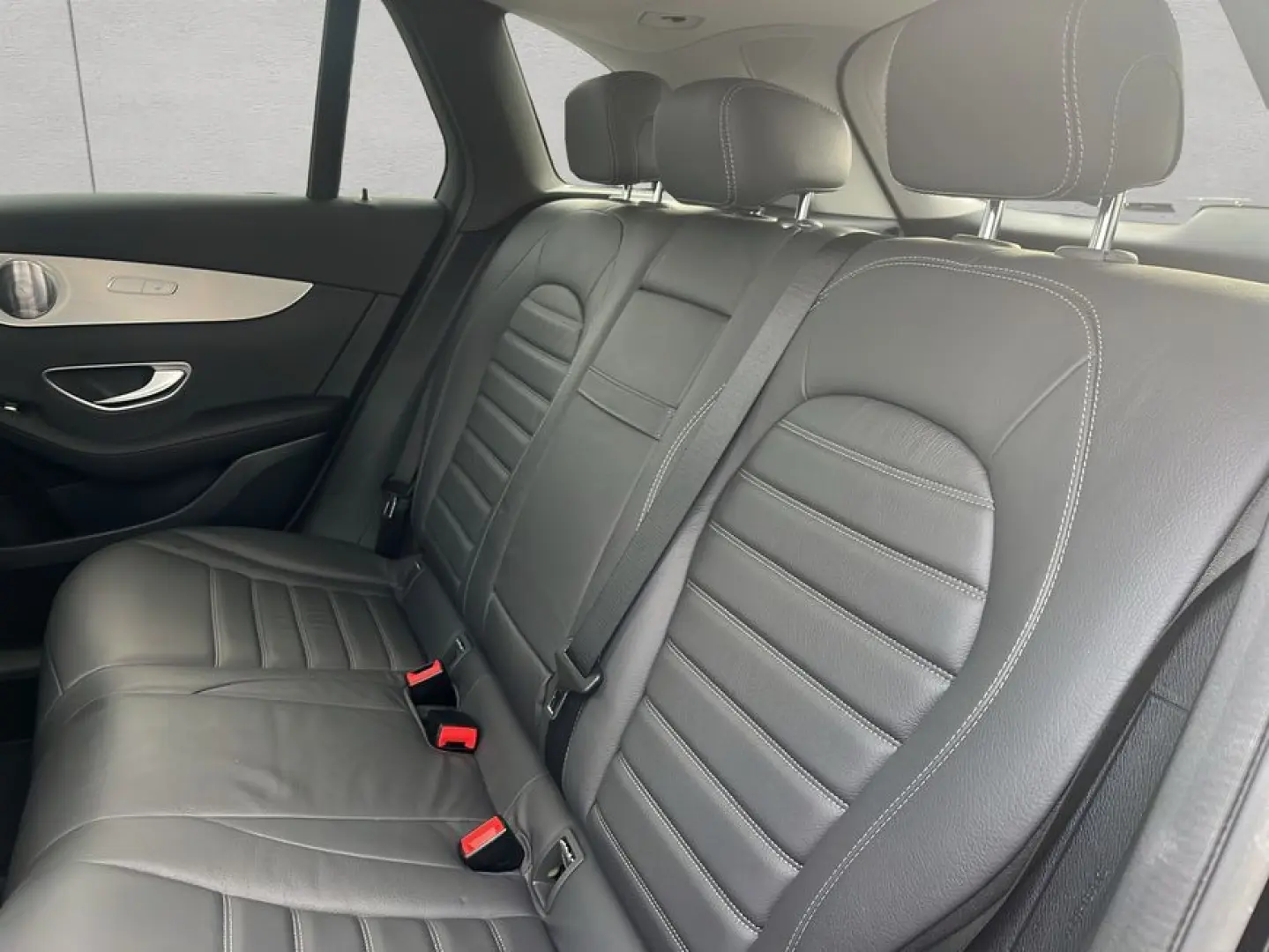 GLC 300 e 4M Night AHK Sound 360  Pano Distro