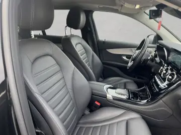 GLC 300 e 4M Night AHK Sound 360  Pano Distro