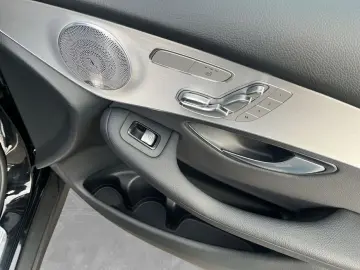 GLC 300 e 4M Night AHK Sound 360  Pano Distro