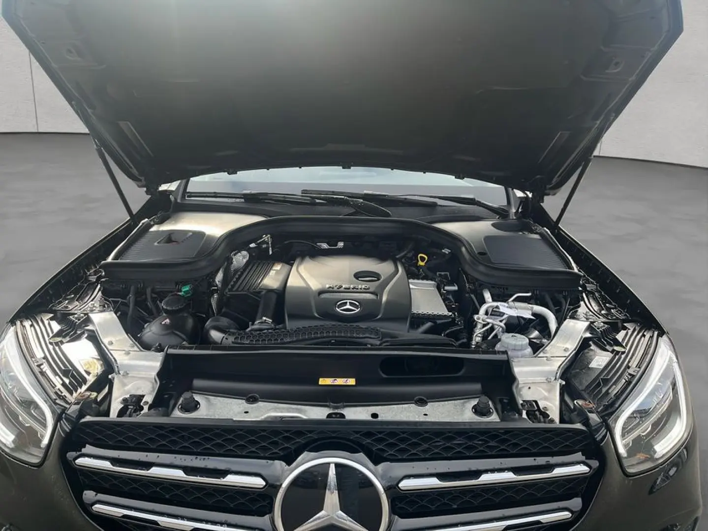 GLC 300 e 4M Night AHK Sound 360  Pano Distro