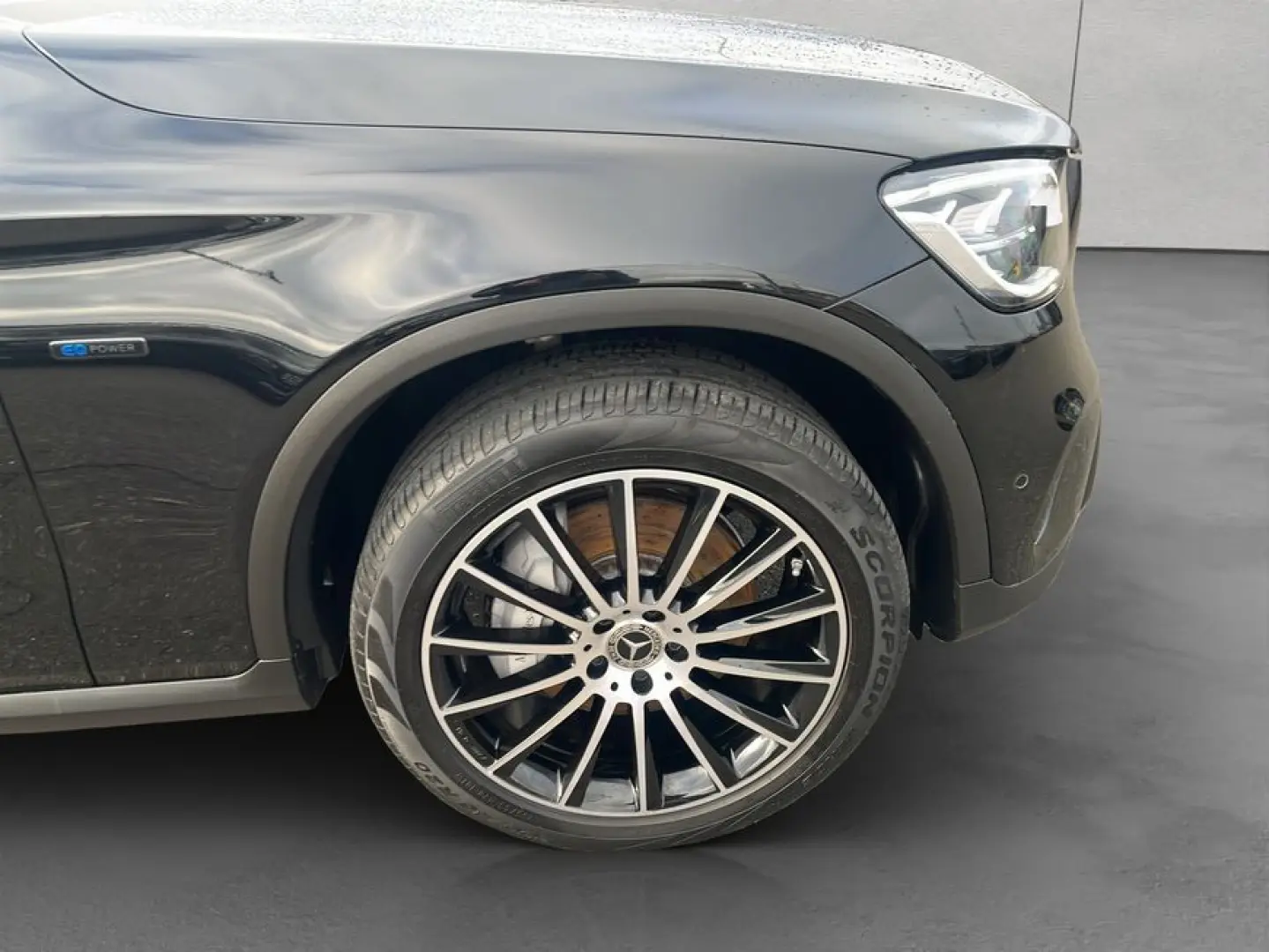 GLC 300 e 4M Night AHK Sound 360  Pano Distro