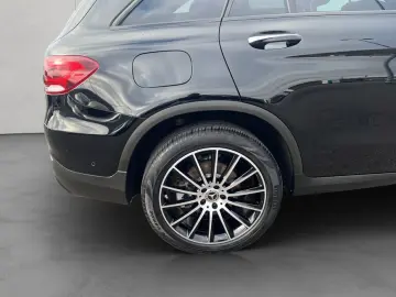 GLC 300 e 4M Night AHK Sound 360  Pano Distro