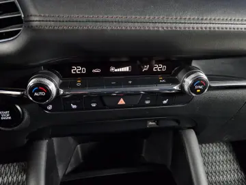 MAZDA 3 SEDAN G122 SKYACTIV HYBRID