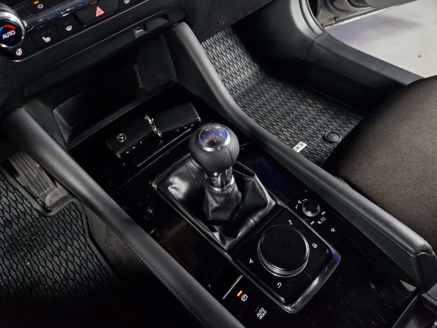 MAZDA 3 SEDAN G122 SKYACTIV HYBRID