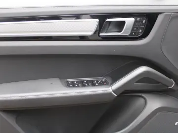 Cayenne E-Hybrid Platinum Edition SPORT-CHRONO