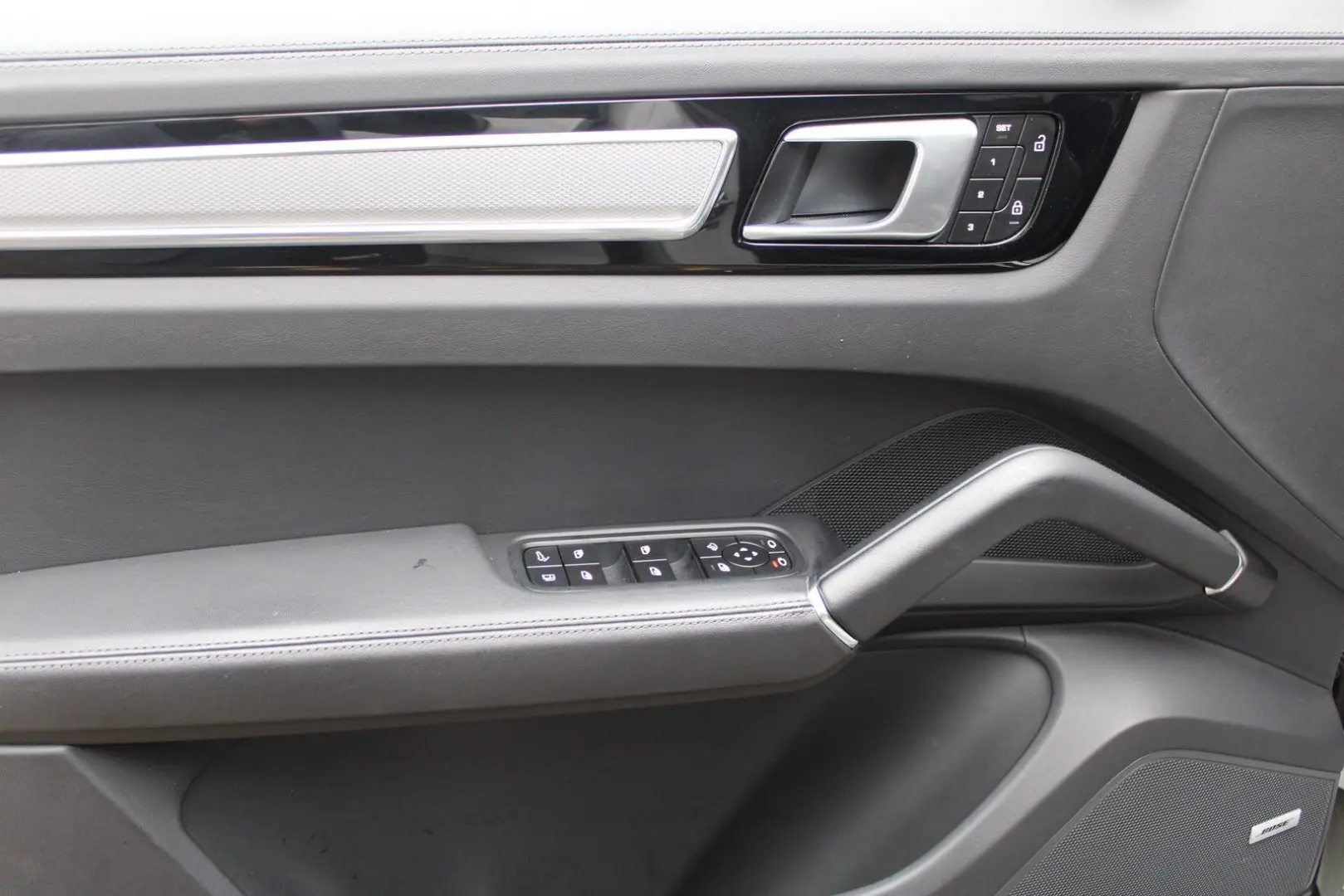 Cayenne E-Hybrid Platinum Edition SPORT-CHRONO