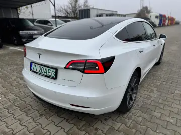 TESLA MODEL 3 – Long Range Dual AWD