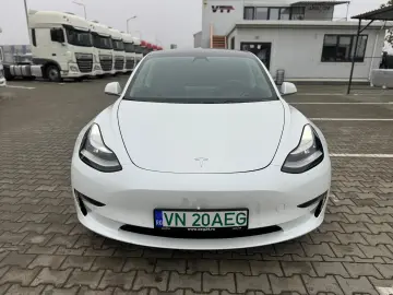 TESLA MODEL 3 – Long Range Dual AWD