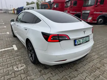 TESLA MODEL 3 – Long Range Dual AWD