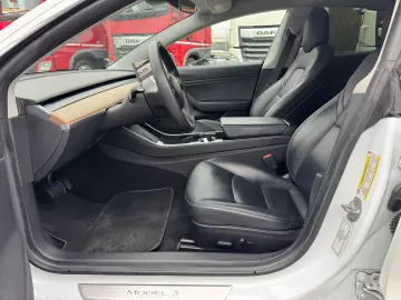 TESLA MODEL 3 – Long Range Dual AWD