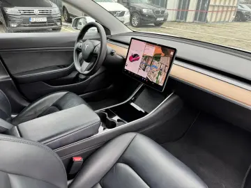 TESLA MODEL 3 – Long Range Dual AWD