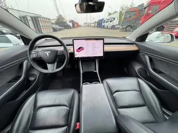 TESLA MODEL 3 – Long Range Dual AWD